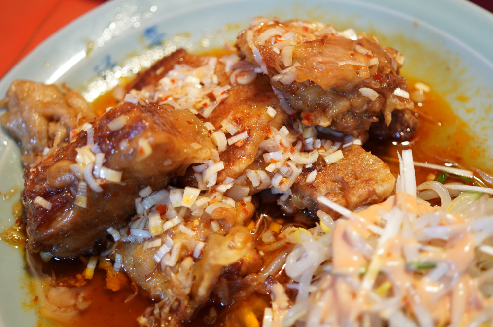 バラ肉のピリ辛揚げ