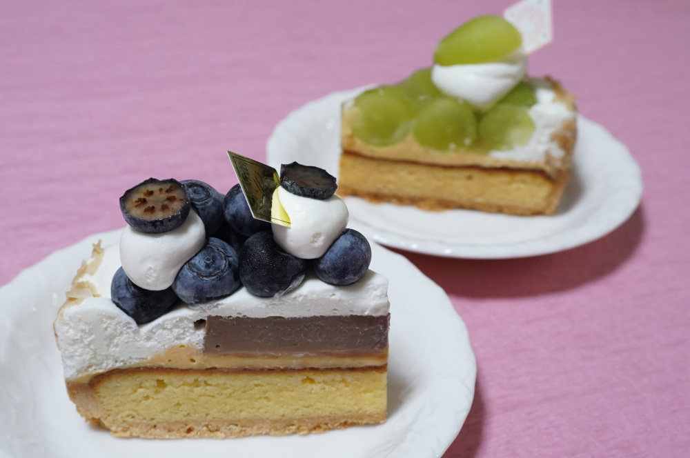 ブルーベリータルト&シャインマスカットタルト