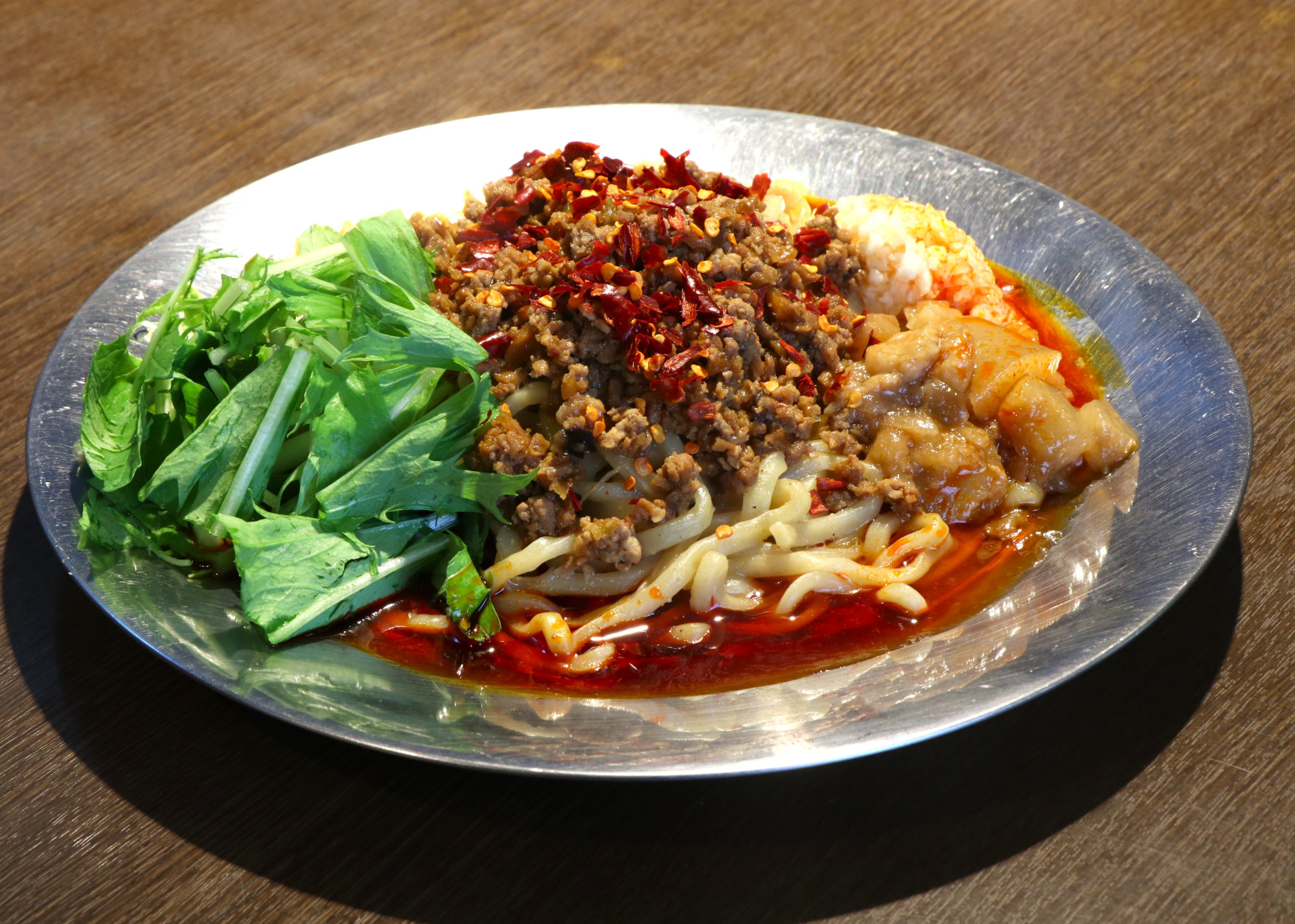 名物 汁なし担々麺