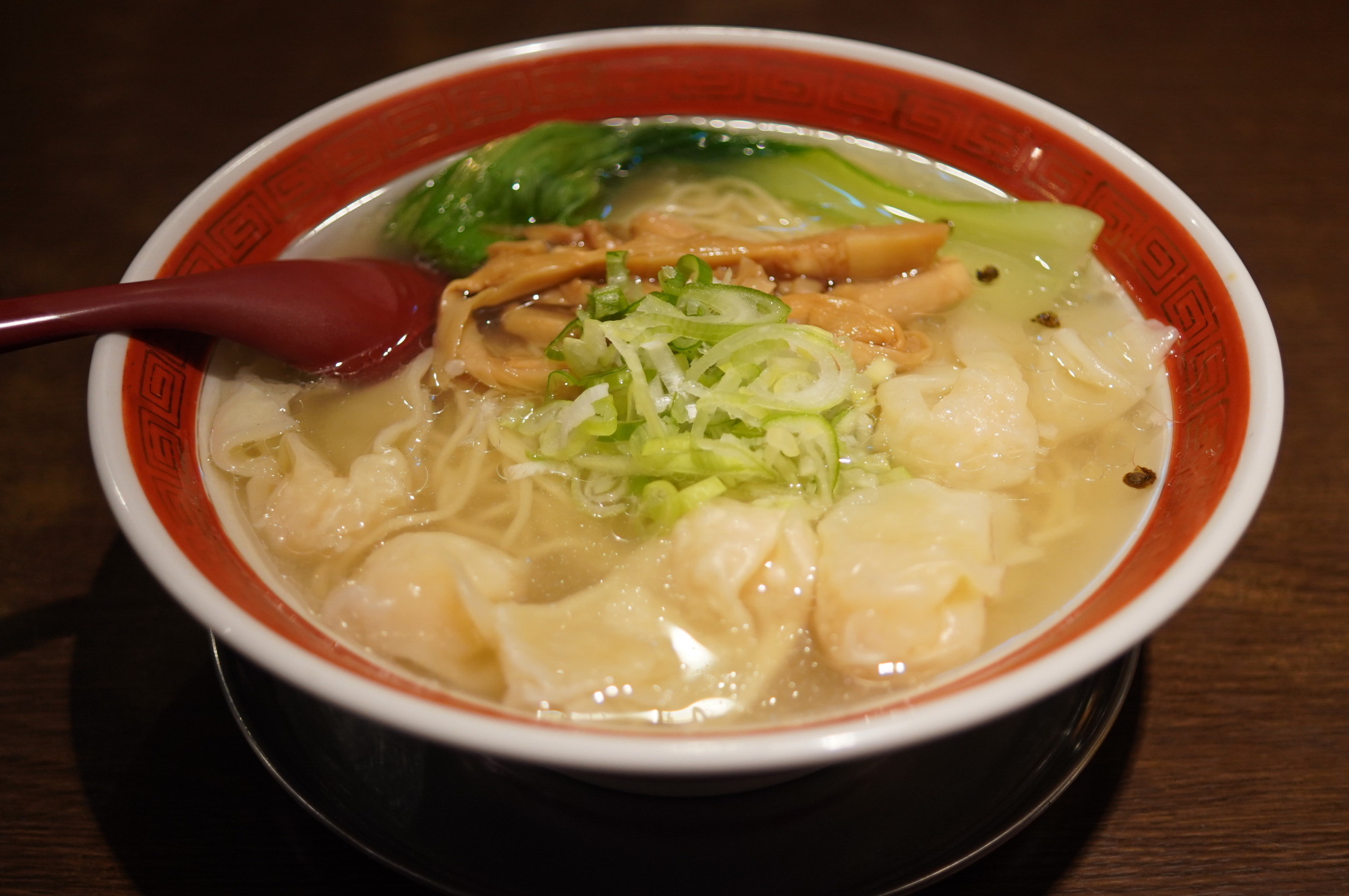 えび潮ワンタン麺
