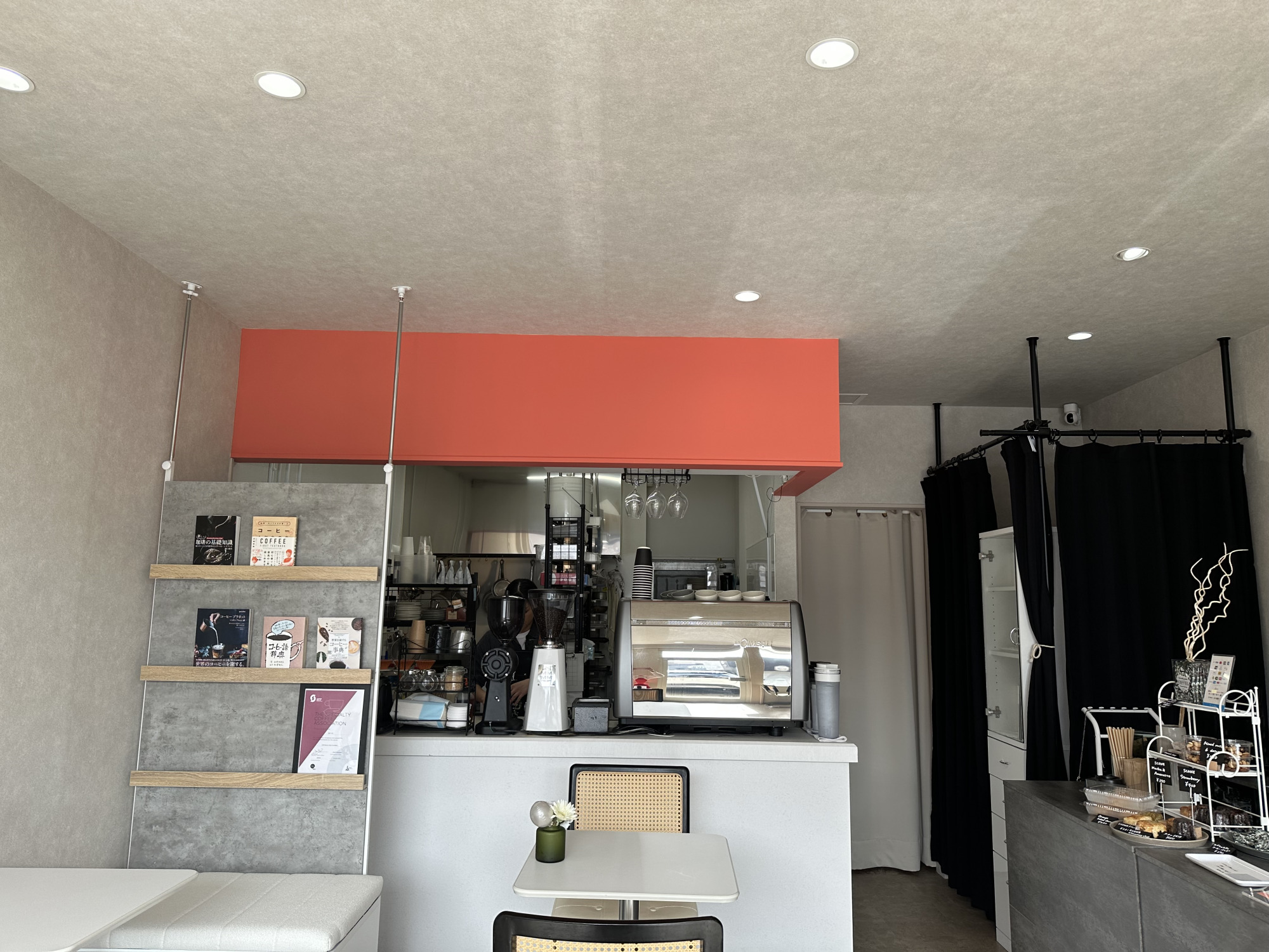 店内の様子①