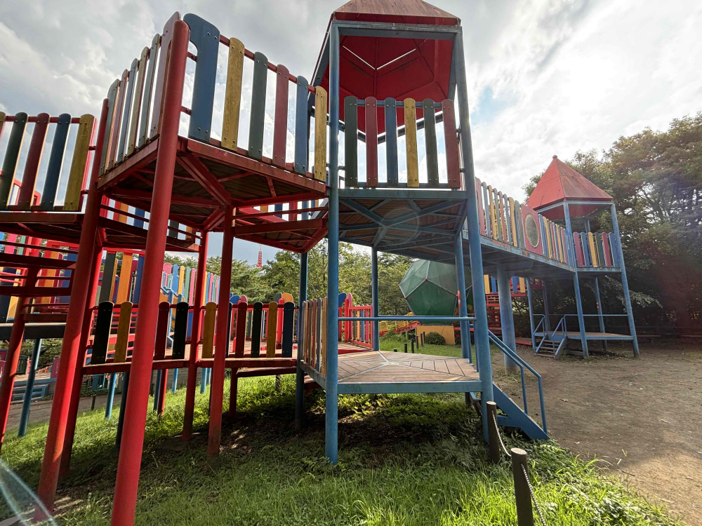 巨大なローラーすべり台