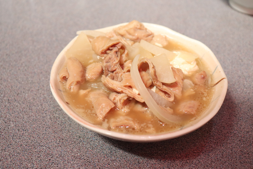 不動の人気 もつ煮込み