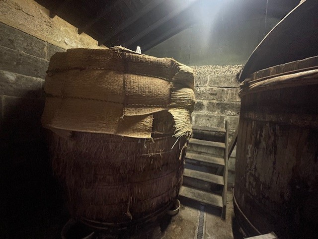 杉の大樽で熟成