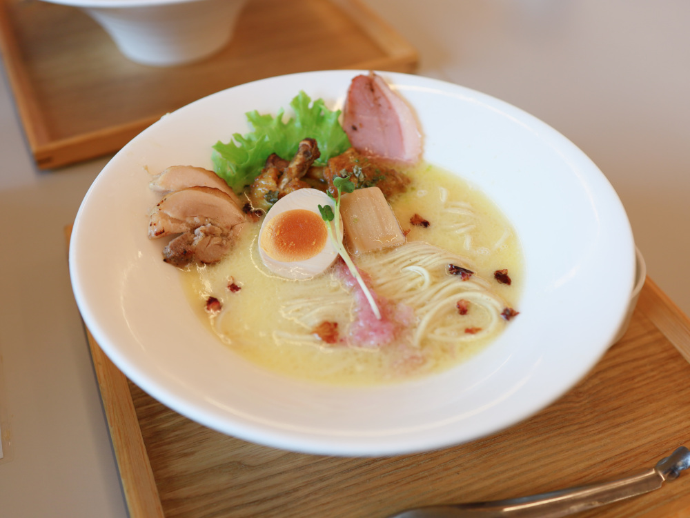 タンドリーチキン鶏白湯