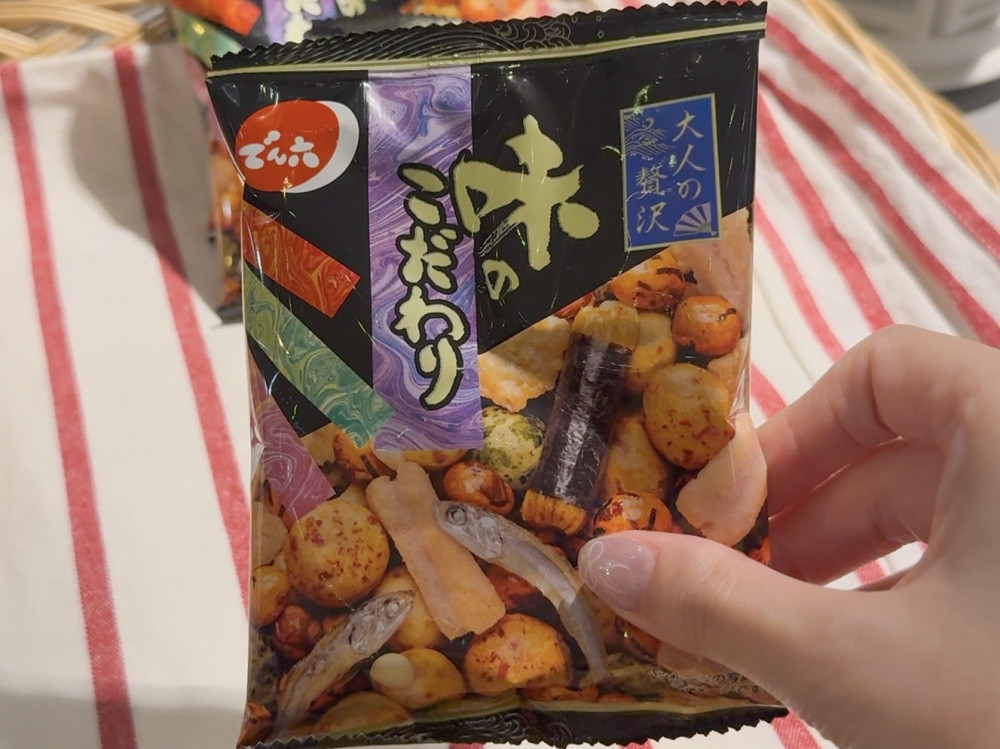 おつまみを食べながら気楽にJAZZを聴けます