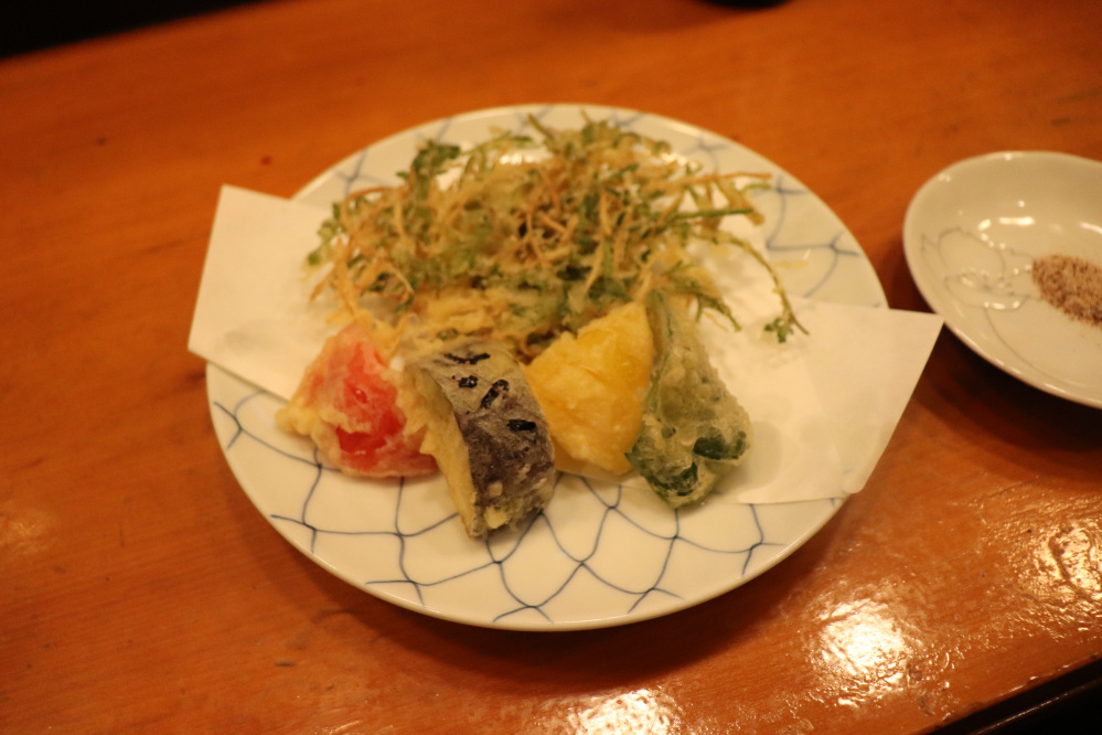 根まで美味しい「せりの天ぷら」