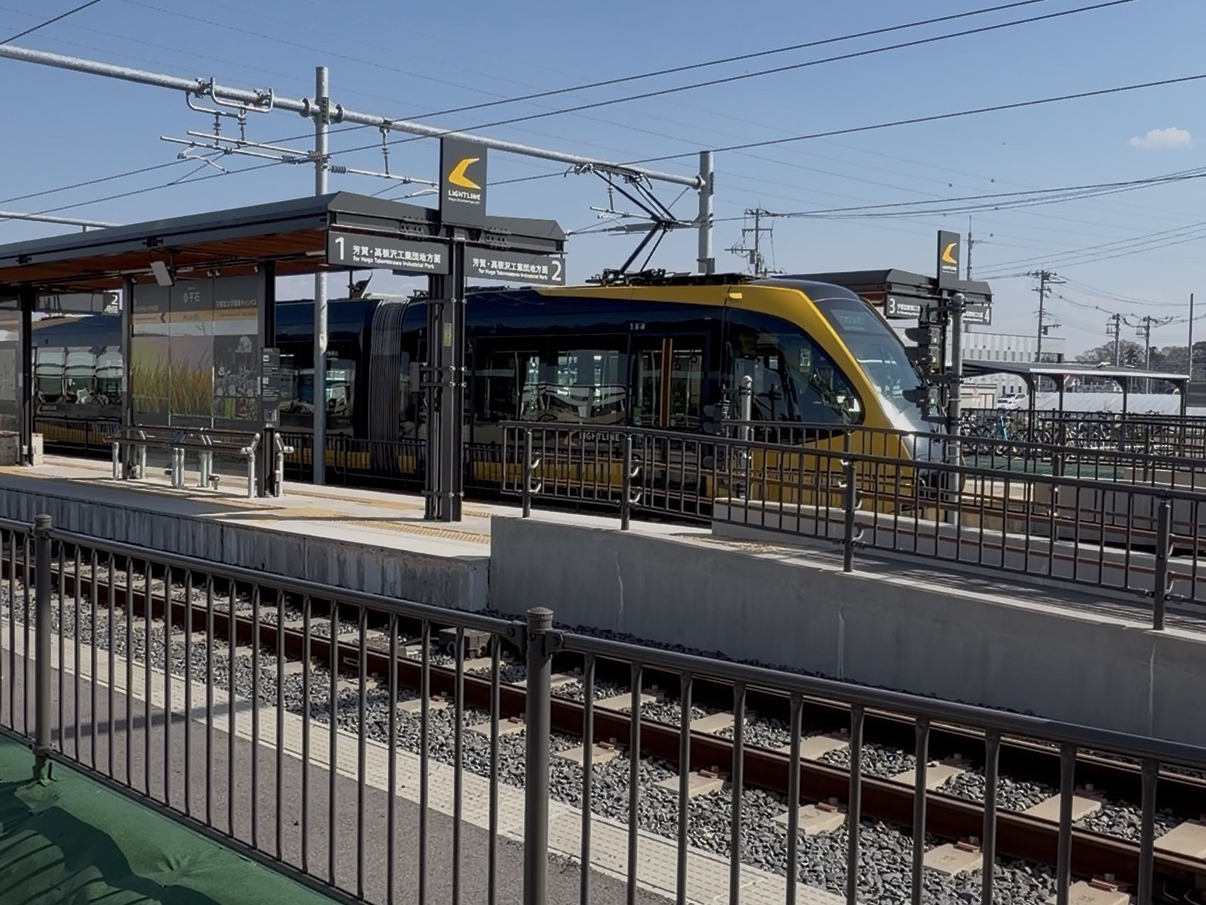 LRT「平井市停留場」すぐ隣