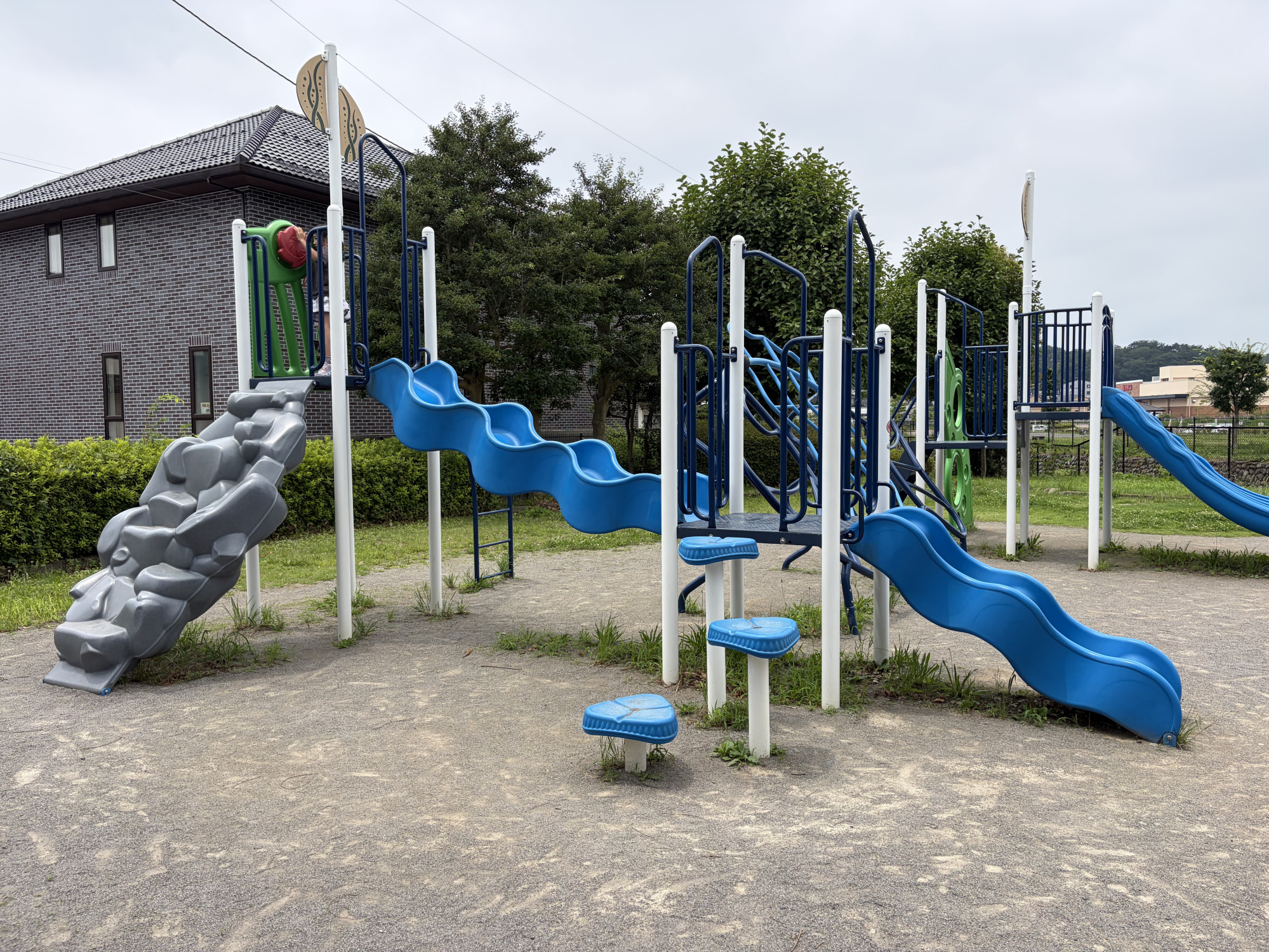 隣接している「にしき西児童公園」