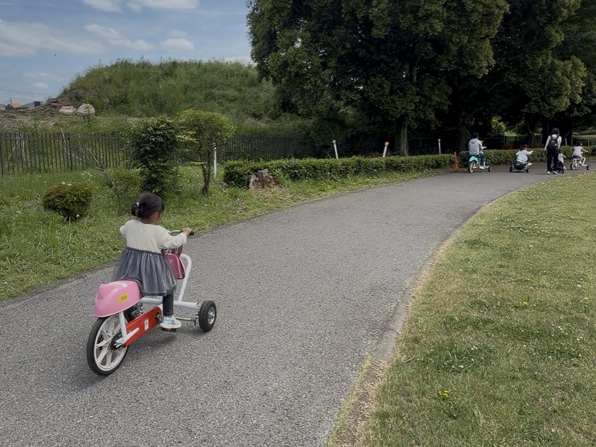 乗り物広場で変わり種自転車あり