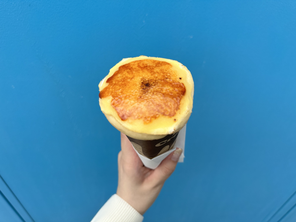 クリームクレープが大変身！！香ばしいブリュレ仕上げに