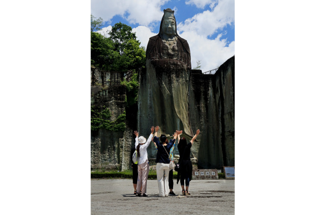 「平和に万歳」