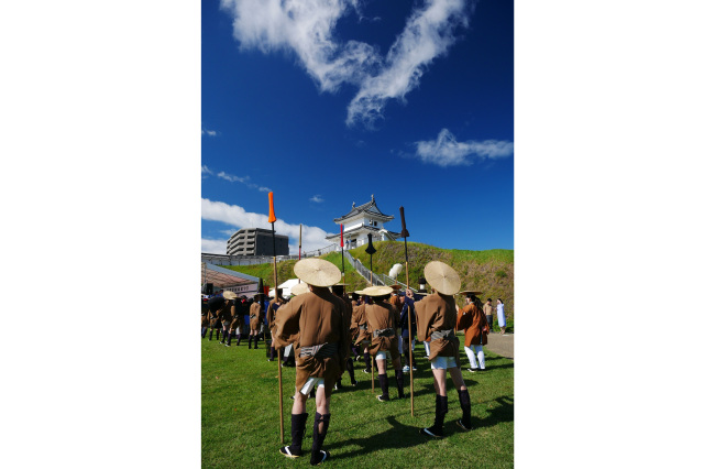 「秋晴れの城址まつり」