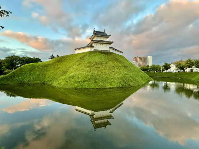 「宇都宮の朝景　城址公園と素敵な空」