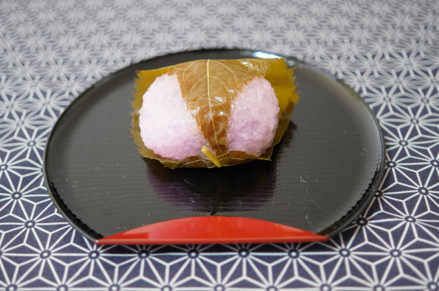 和菓子処柏屋の「桜もち」