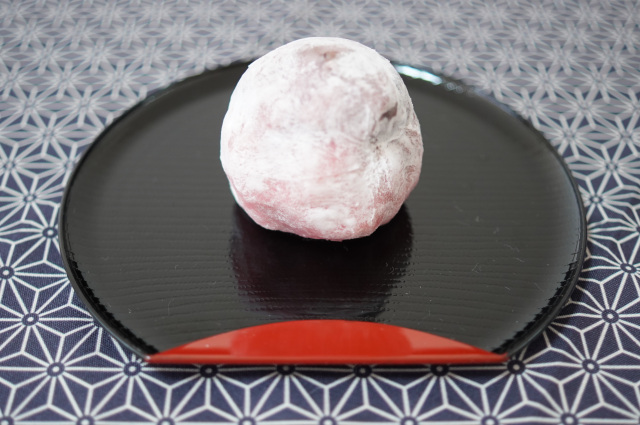 餅屋の「苺大福」