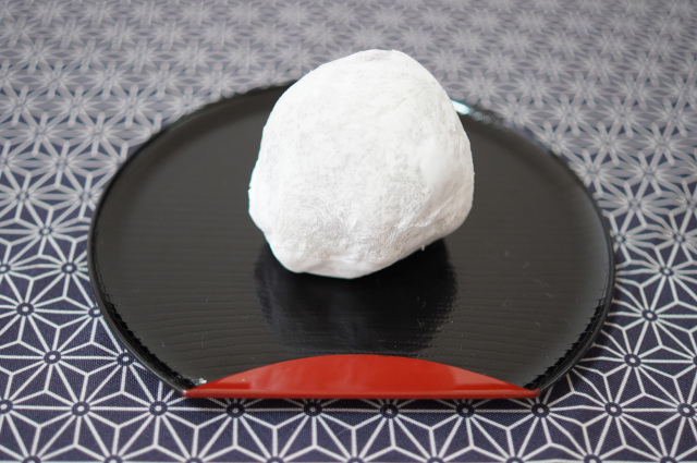 餅屋の「苺大福」