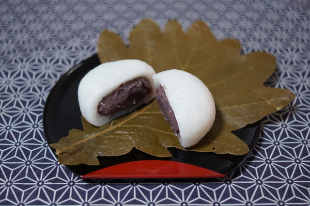 武平作だんごの「柏餅」