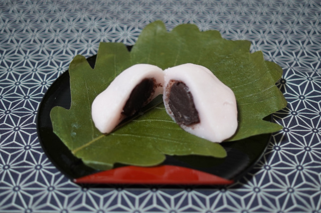 美月堂の「柏もち」