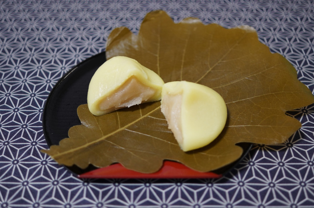 柏屋菓子店の「柏餅」