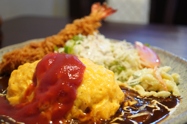 明治の赤煉瓦 宇都宮店の「オムライス＆特大エビフライ」