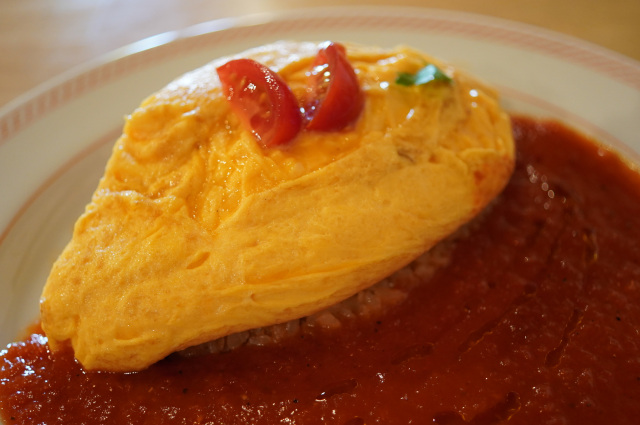 クッチーナオムレットの「オムライス（トマトソース）」