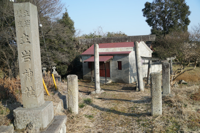 立岩神社
